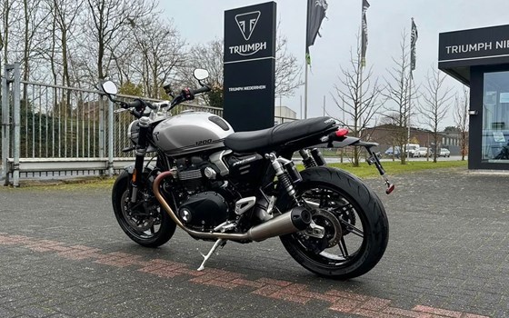 Gebrauchtmotorrad Triumph Speed Twin 1200 - Bild 3