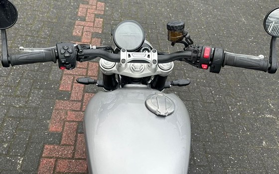 Gebrauchtmotorrad Triumph Speed Twin 1200 - Bild 4