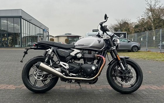 Gebrauchtmotorrad Triumph Speed Twin 1200 - Bild 7