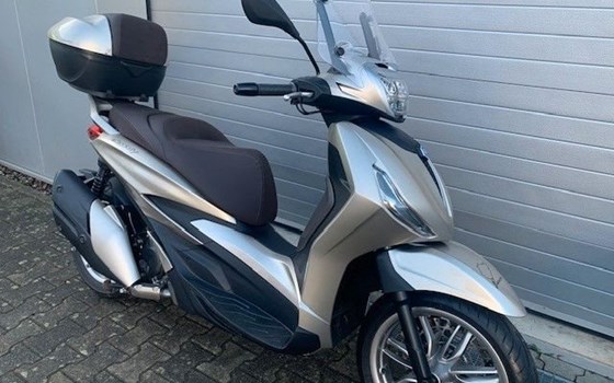 Gebrauchtmotorrad Piaggio Beverly 400 - Bild 2
