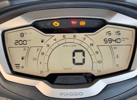 Gebrauchtmotorrad Piaggio Beverly 400 - Bild 5