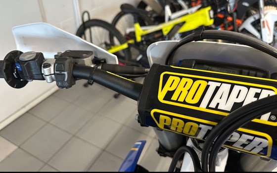 Gebrauchtmotorrad Husqvarna FE 350 Heritage - Bild 10