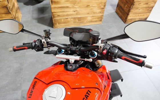 Gebrauchtmotorrad Ducati Streetfighter V4 S - Bild 9