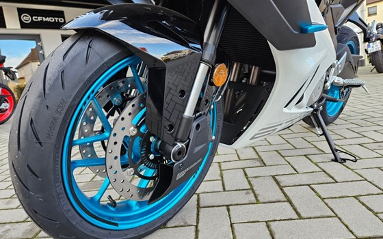 Neufahrzeug CFMOTO 675SR-R - Bild 12