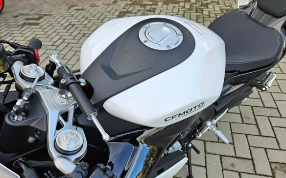 Neufahrzeug CFMOTO 675SR-R - Bild 15
