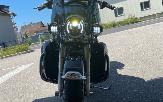 Gebrauchtmotorrad Harley-Davidson Road King Classic FLHRC - Bild 4