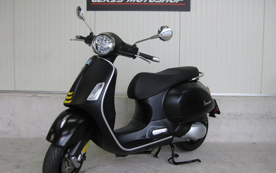 Gebrauchtmotorrad Vespa GTS 300 Super Tech - Bild 4