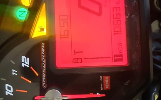 Gebrauchtmotorrad Aprilia Dorsoduro 750 - Bild 7