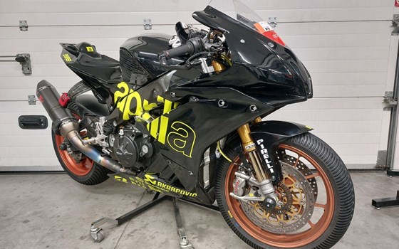 Gebrauchtmotorrad Aprilia RSV4 RF - Bild 6