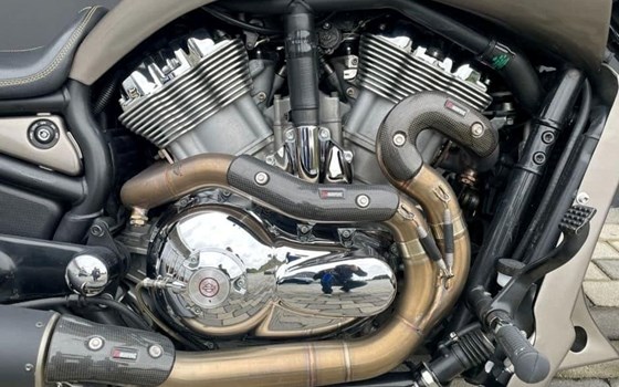 Gebrauchtmotorrad Harley-Davidson V-Rod VRSCA - Bild 2