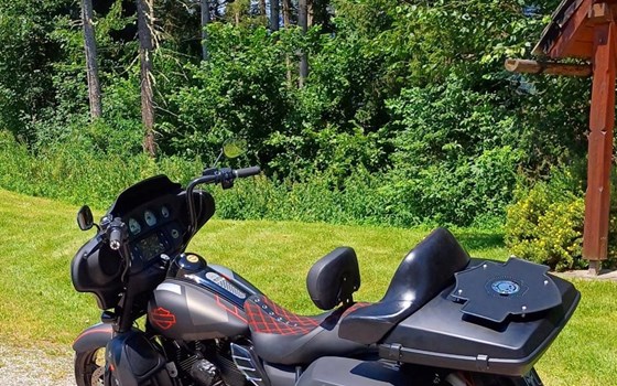 Gebrauchtmotorrad Harley-Davidson CVO Street Glide FLHXSE - Bild 1