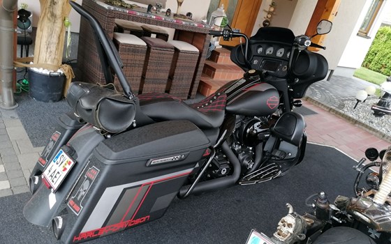 Gebrauchtmotorrad Harley-Davidson CVO Street Glide FLHXSE - Bild 6