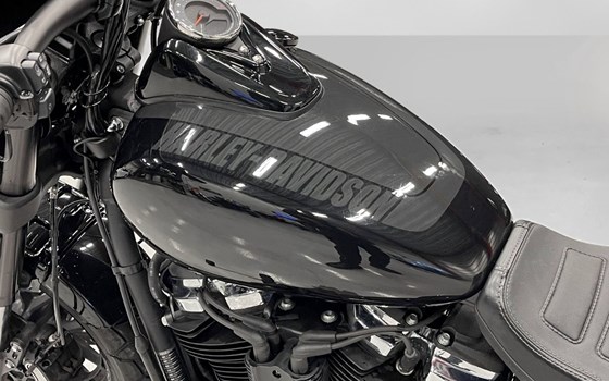 Gebrauchtmotorrad Harley-Davidson Softail Fat Bob FXFB - Bild 1