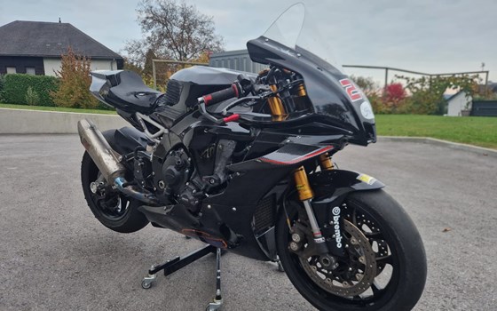 Gebrauchtmotorrad Yamaha YZF-R1SP - Bild 1