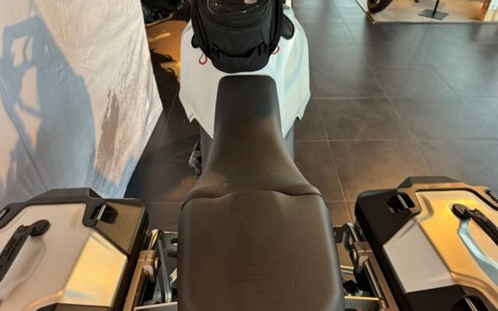 Gebrauchtmotorrad Ducati DesertX - Bild 6