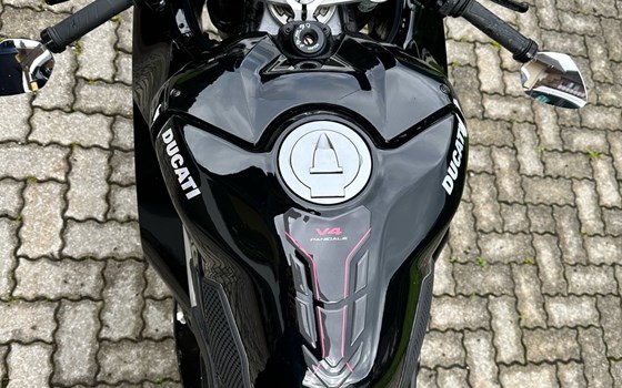 Gebrauchtmotorrad Ducati Panigale V4 - Bild 11