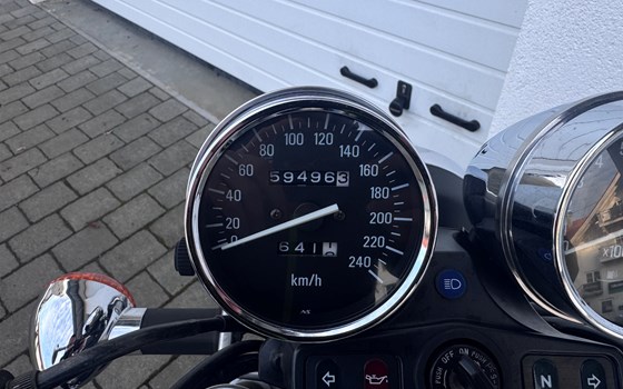 Gebrauchtmotorrad Kawasaki Zephyr 750 - Bild 7