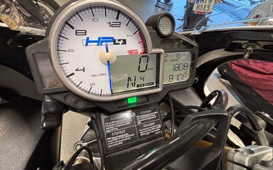 Gebrauchtmotorrad BMW S 1000 RR - Bild 8