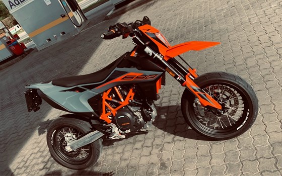 Gebrauchtmotorrad KTM 690 SMC R - Bild 1