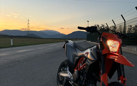 Gebrauchtmotorrad KTM 690 SMC R - Bild 2