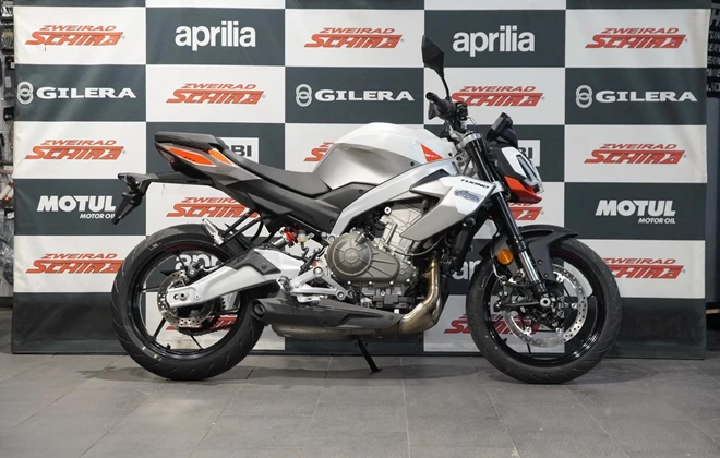 Aprilia Tuono 457
