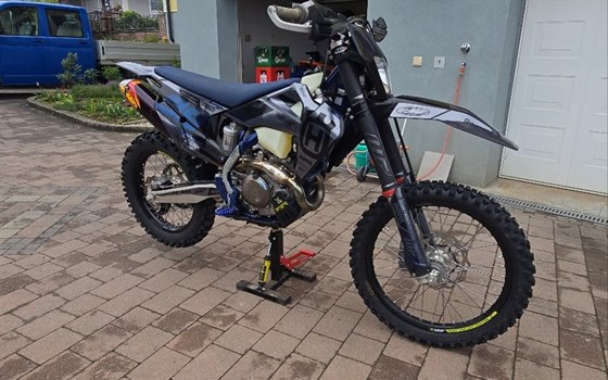 Gebrauchtmotorrad Husqvarna FE 450 - Bild 1