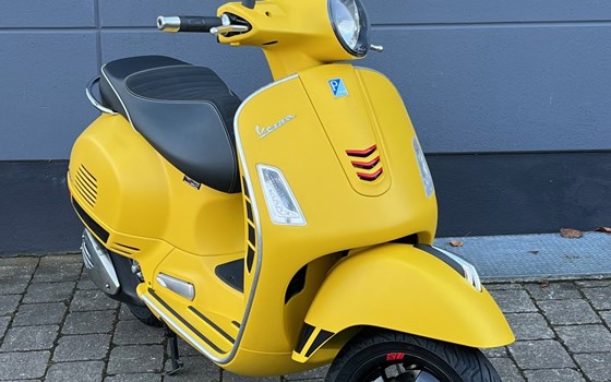 Gebrauchtmotorrad Vespa GTS 300 Super - Bild 2