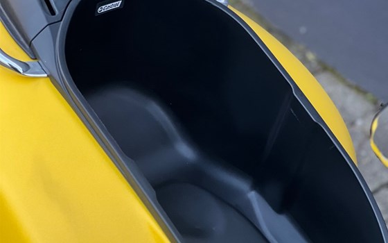 Gebrauchtmotorrad Vespa GTS 300 Super - Bild 7