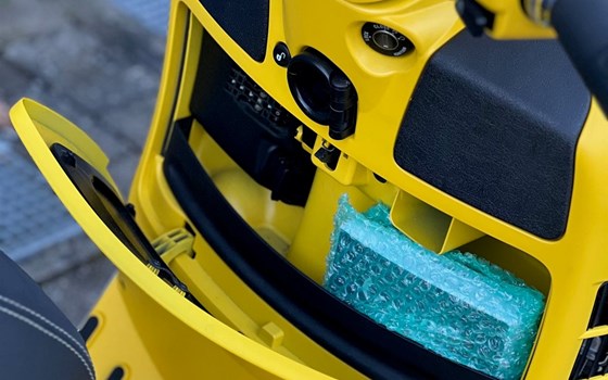 Gebrauchtmotorrad Vespa GTS 300 Super - Bild 8