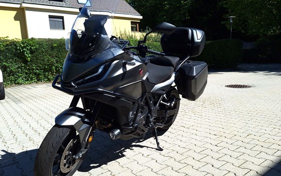 Gebrauchtmotorrad Honda NT1100 DCT - Bild 2