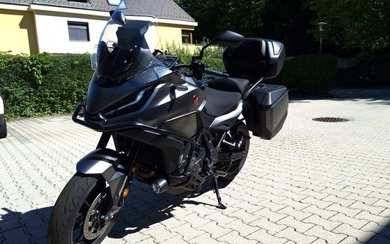 Gebrauchtmotorrad Honda NT1100 DCT - Bild 2