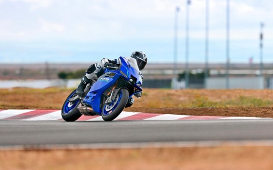 Neufahrzeug Yamaha R9 - Bild 3