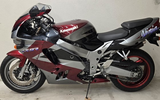 Gebrauchtmotorrad Kawasaki ZX-9R Ninja - Bild 2