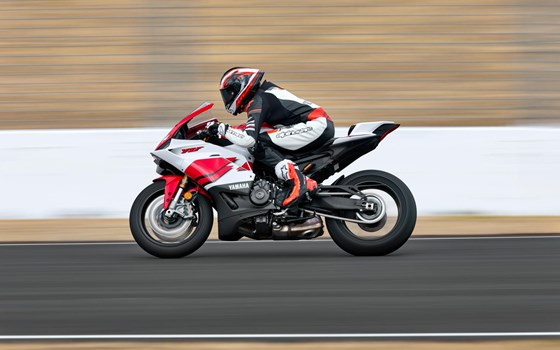 Neufahrzeug Yamaha R9 - Bild 5