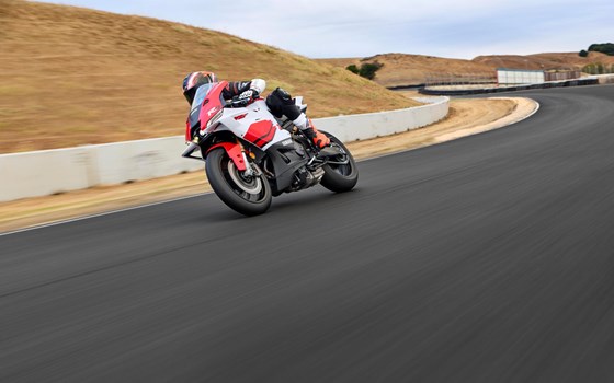 Neufahrzeug Yamaha R9 - Bild 7