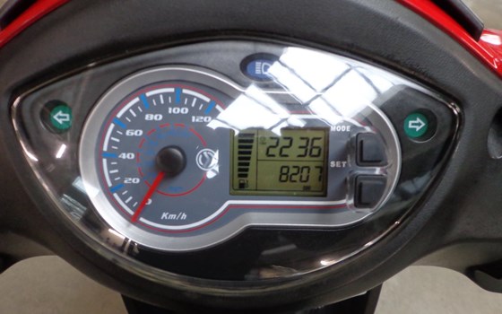 Gebrauchtmotorrad Sym Jet 4 125 - Bild 4