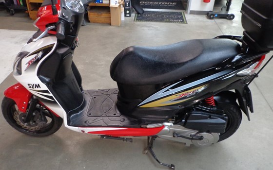 Gebrauchtmotorrad Sym Jet 4 125 - Bild 6