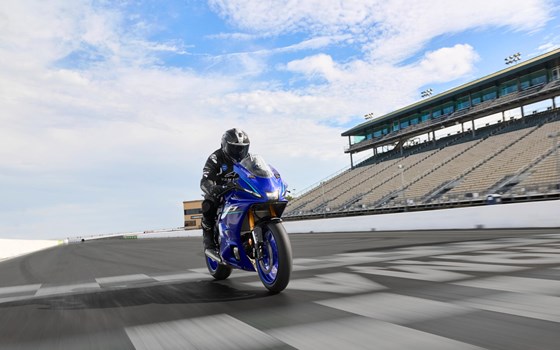 Neufahrzeug Yamaha R7 - Bild 3