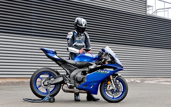 Neufahrzeug Yamaha R9 35kW - Bild 11