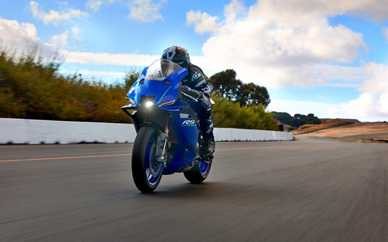 Neufahrzeug Yamaha R9 35kW - Bild 8