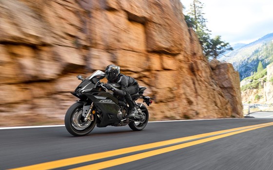 Neufahrzeug Yamaha R9 35kW - Bild 7