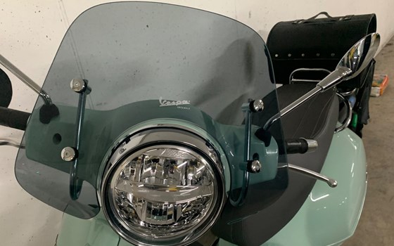 Gebrauchtmotorrad Vespa GTS 300 hpe - Bild 4