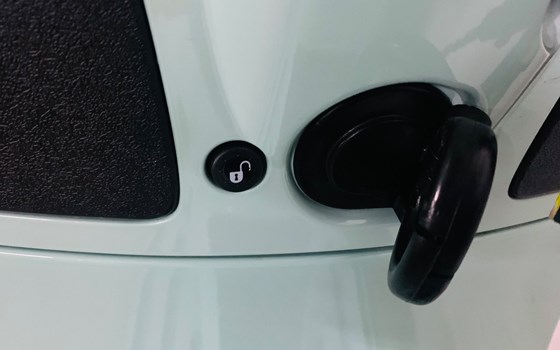 Gebrauchtmotorrad Vespa GTS 300 hpe - Bild 6