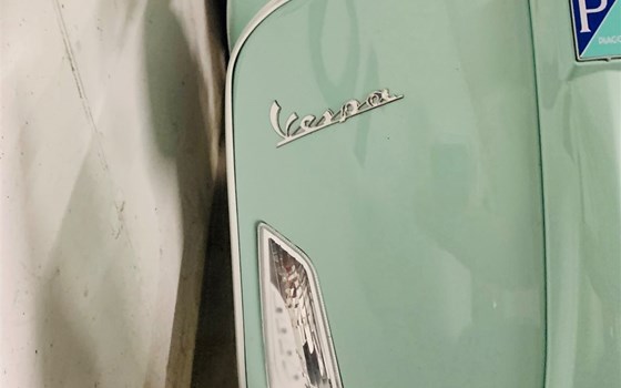 Gebrauchtmotorrad Vespa GTS 300 hpe - Bild 9