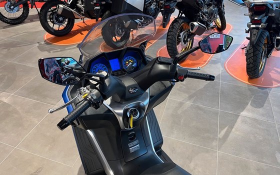 Gebrauchtmotorrad Kymco Downtown 350i - Bild 7