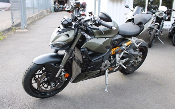 Gebrauchtmotorrad Ducati Streetfighter V2 - Bild 2