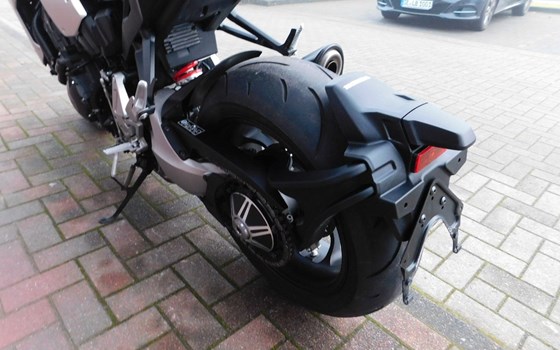 Gebrauchtmotorrad Honda CB 1000 R - Bild 8