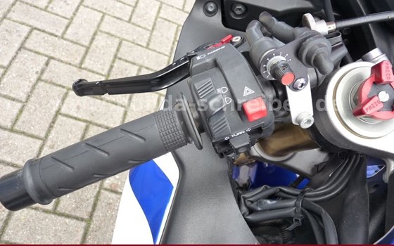 Gebrauchtmotorrad Honda CBR1000RR Fireblade - Bild 10