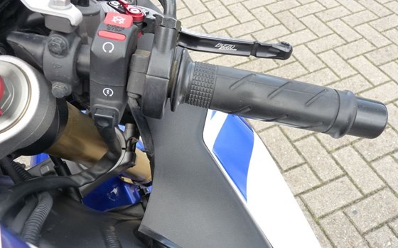 Gebrauchtmotorrad Honda CBR1000RR Fireblade - Bild 11