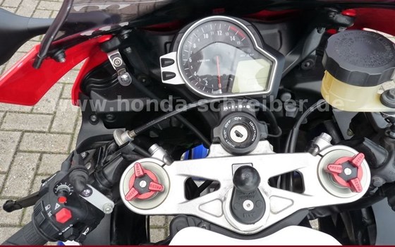 Gebrauchtmotorrad Honda CBR1000RR Fireblade - Bild 12
